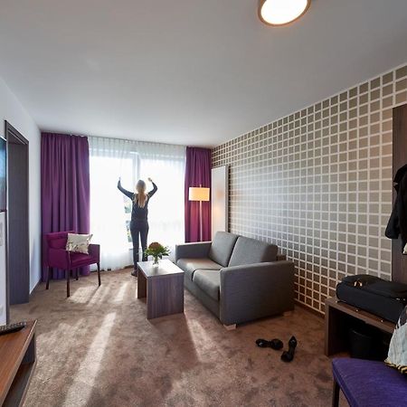 Hotel Muehlenhof Lollar ภายนอก รูปภาพ