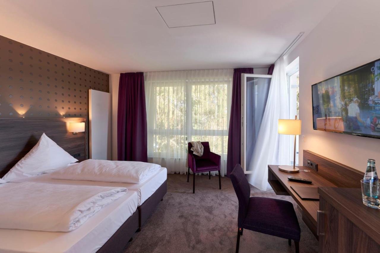 Hotel Muehlenhof Lollar ภายนอก รูปภาพ