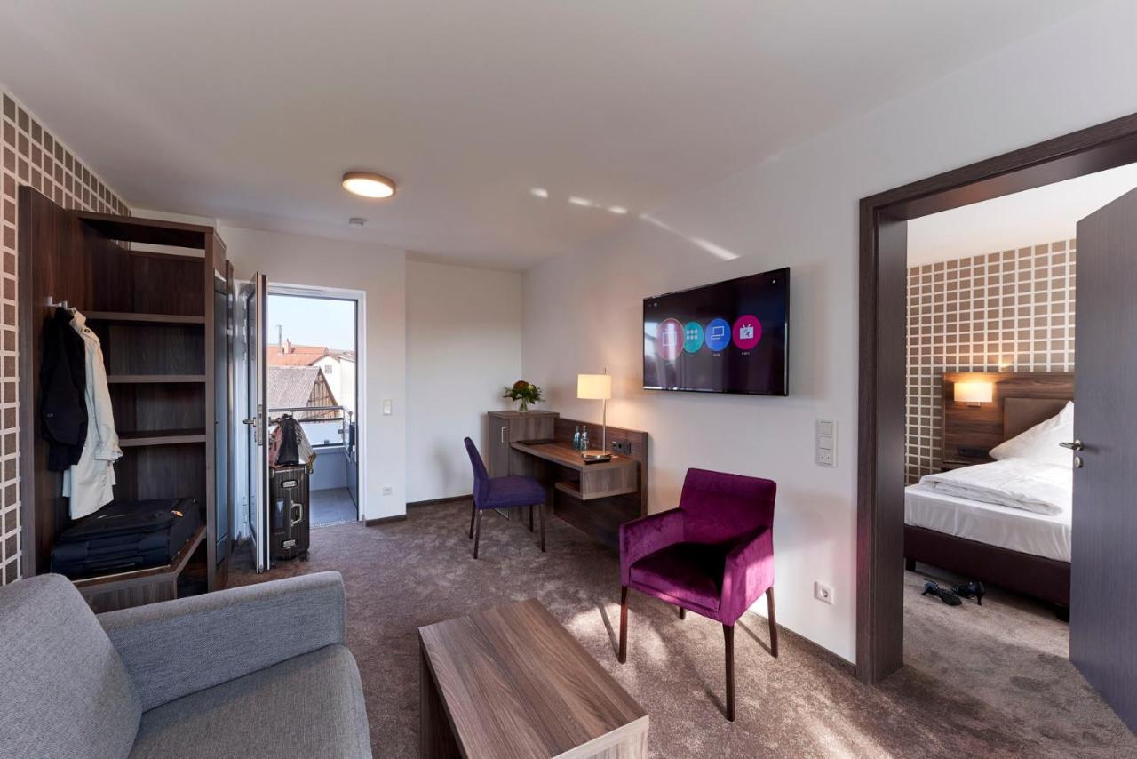 Hotel Muehlenhof Lollar ภายนอก รูปภาพ
